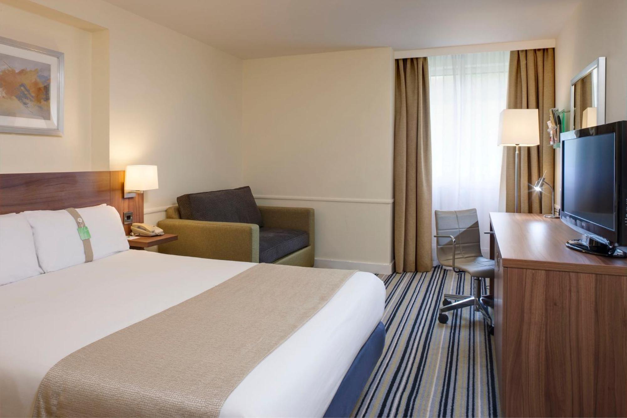 Holiday Inn Leeds-Wakefield M1 Jct40, An Ihg Hotel מראה חיצוני תמונה